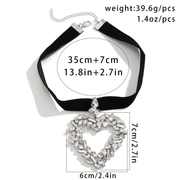 🌟 Sparkle Crystals Large Crystal Pendant Heart Necklace Black Velvet Choker - Picture 5 of 5